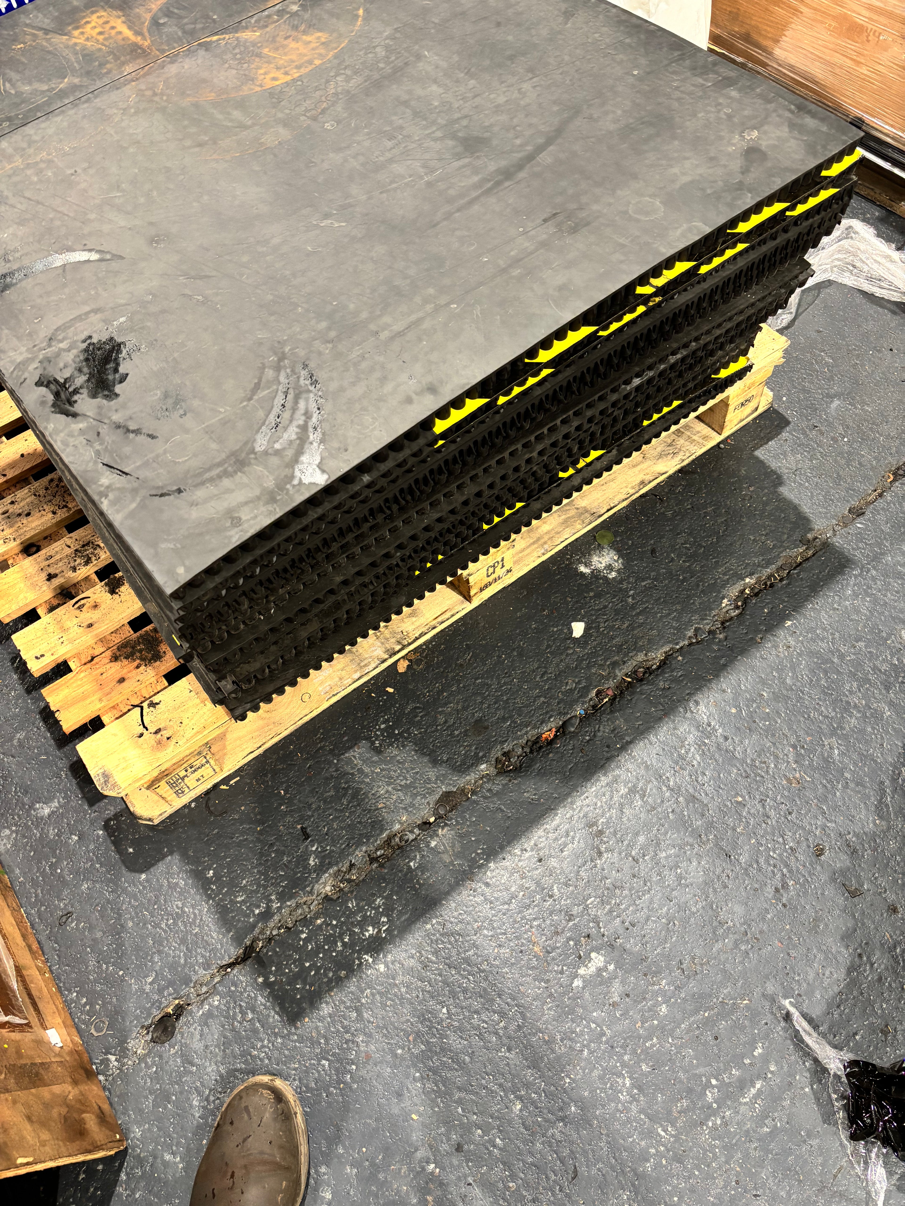 Stable Mats 1m x 1m Used