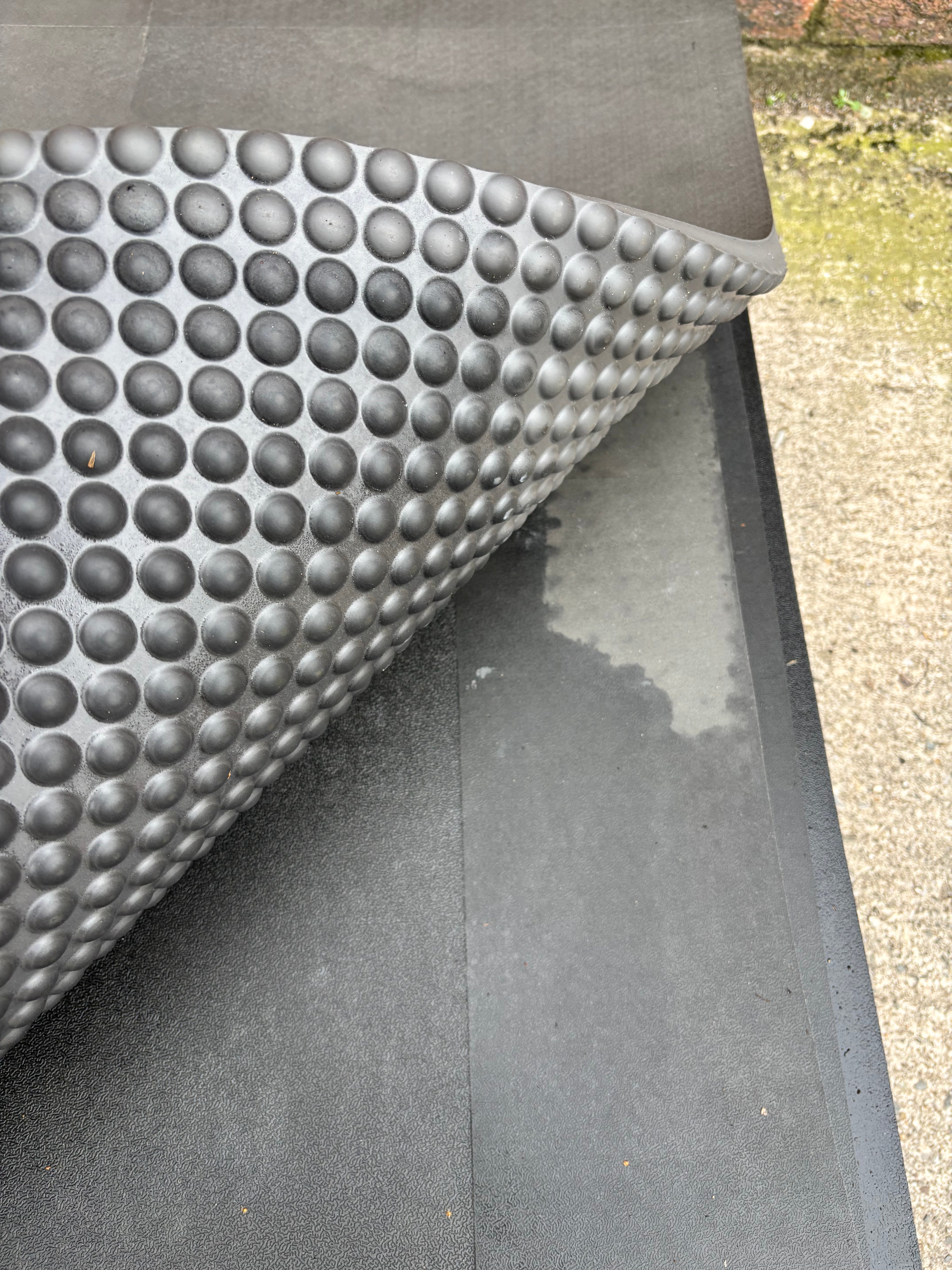 Stable Mats 1m x 1m Used